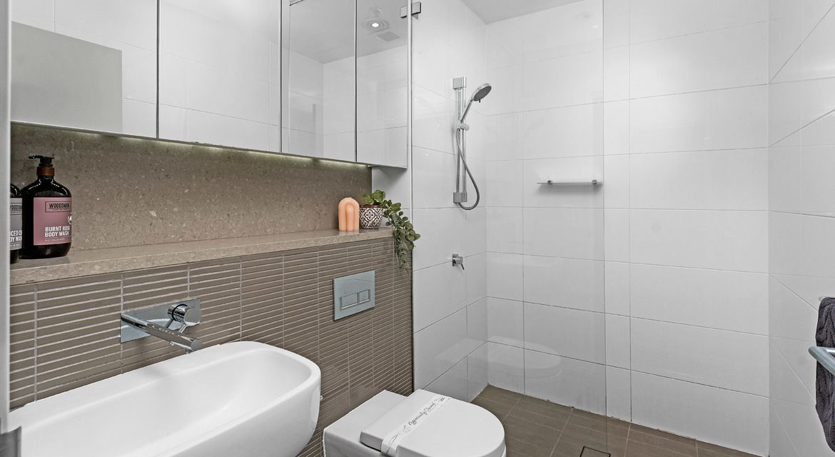 North Sydney Unit 413/245 Pacific Highway