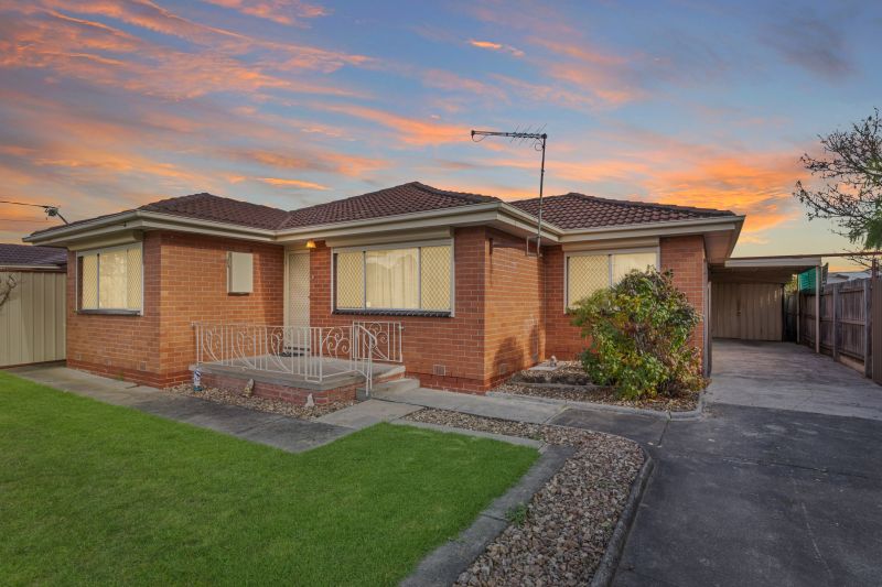 15 Derna Crescent, Lalor