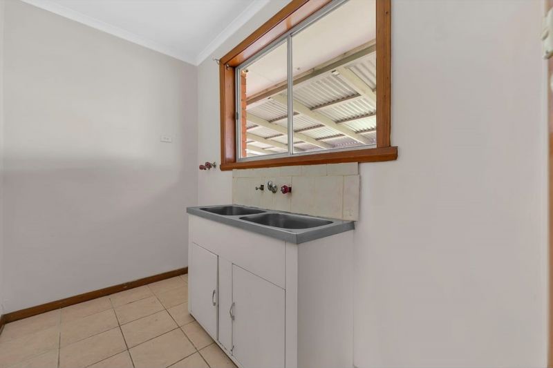 18 Leeson Grove, Lalor