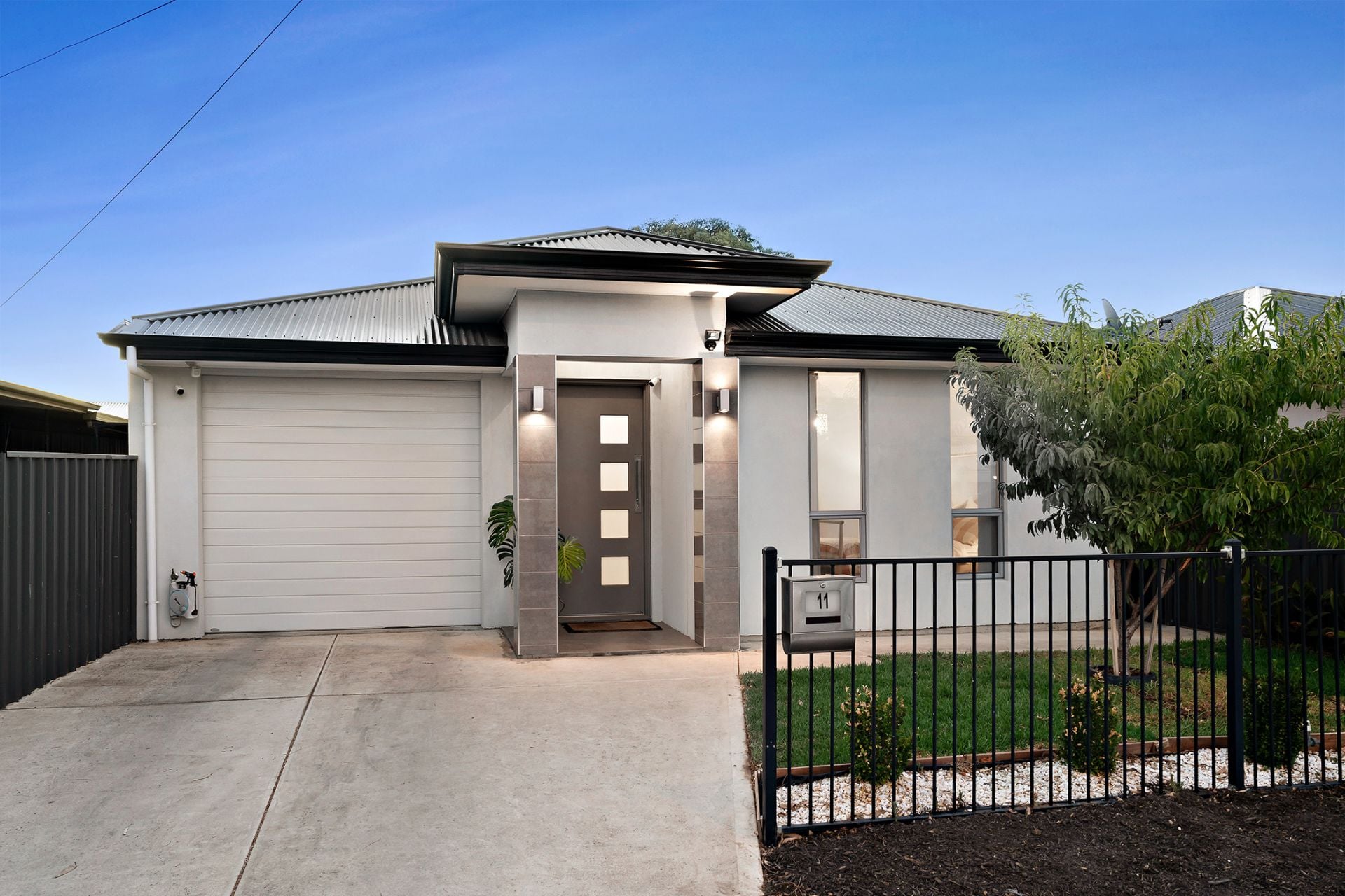 11 Murchison Street, Mansfield Park, Mansfield Park - Image 1
