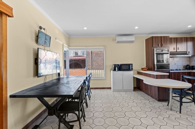 5 Hamilton Court, Lalor