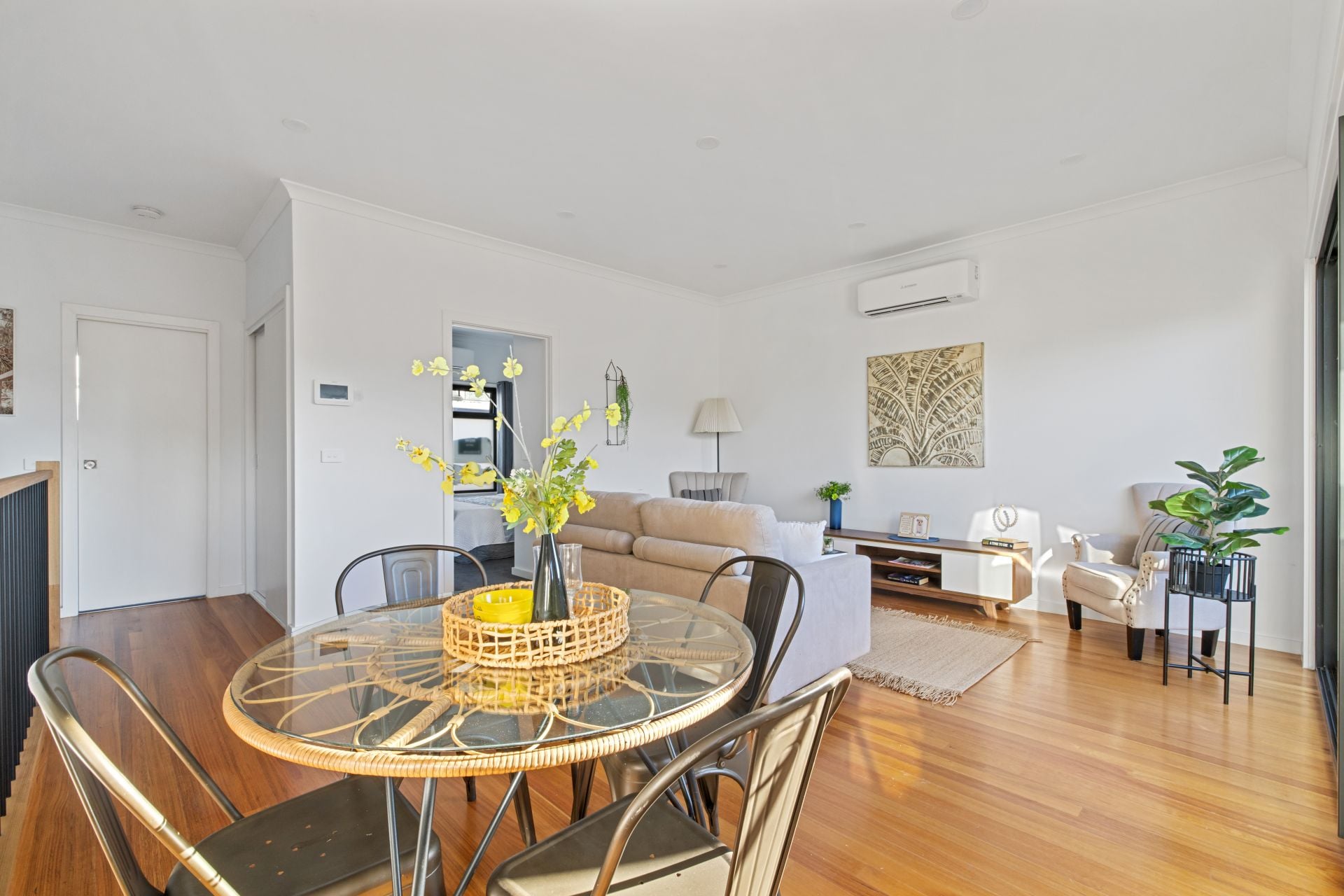 Stylish Two Bedroom Townhouse in Prime Location!