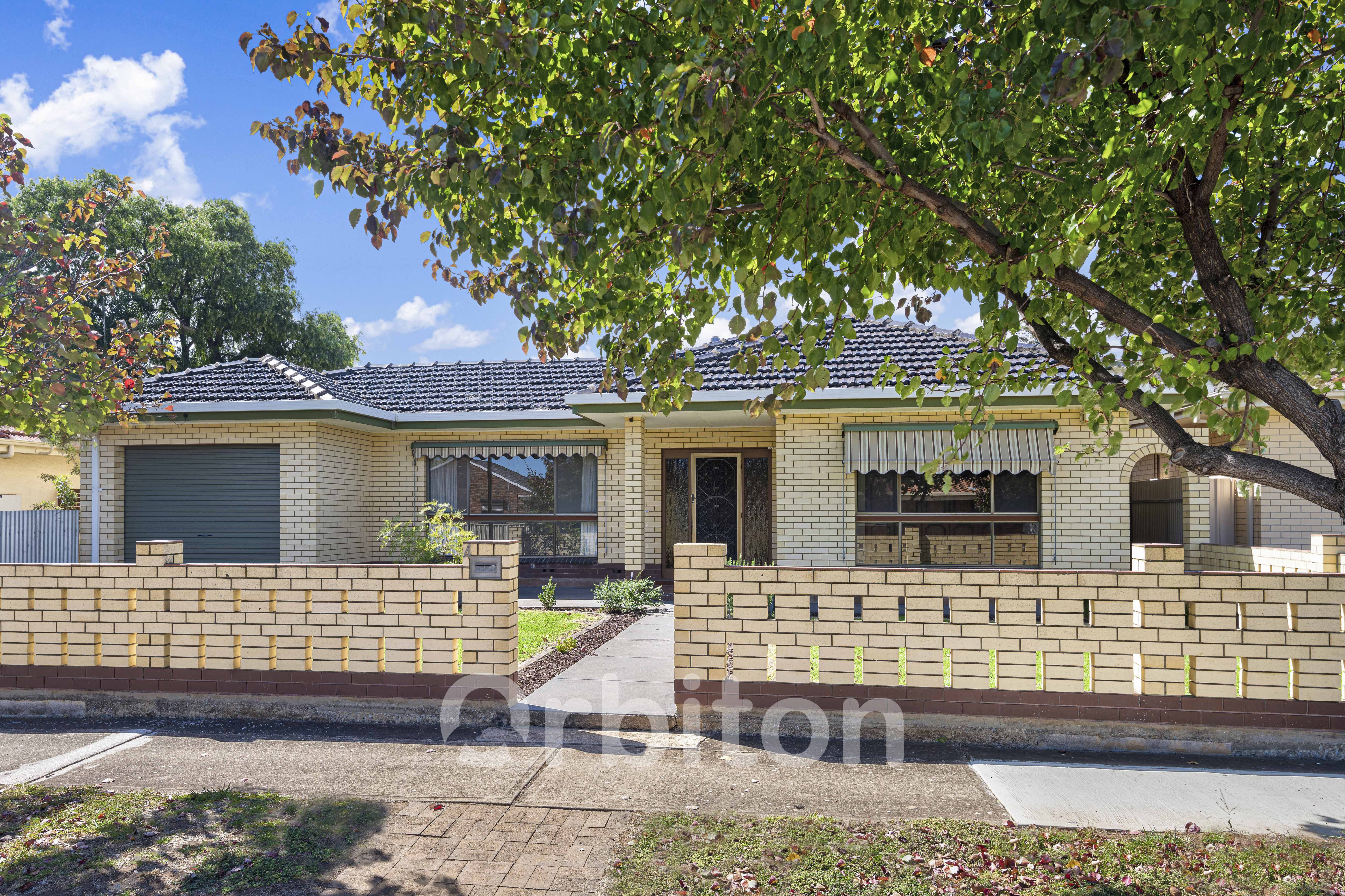 4 Lachlan Ave, Woodville West SA 5011