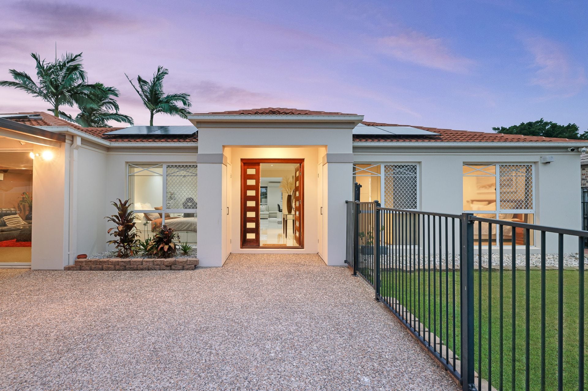 88 Burrendong Road, Coombabah QLD 4216, Coombabah - Thumbnail 3