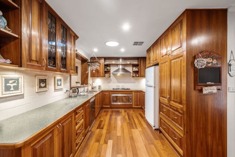 96 Moorhead Drive, Mill Park