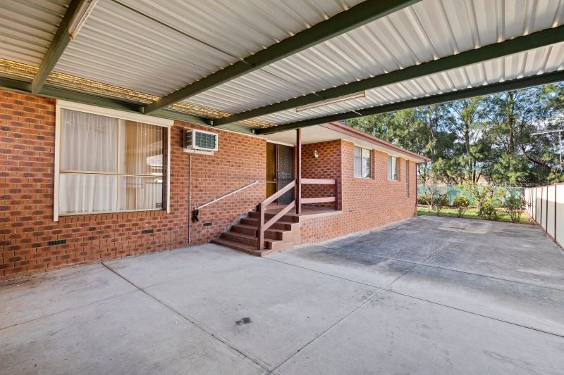31 Grevillia Drive, Mill Park