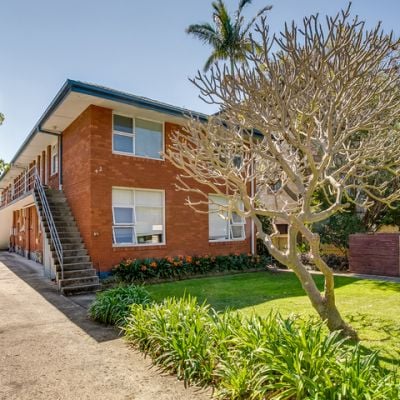 Dee Why - 9/42 Howard Avenue