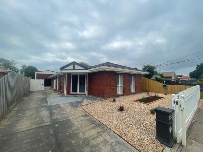 4 Davis Court, Altona Meadows - Thumbnail 2