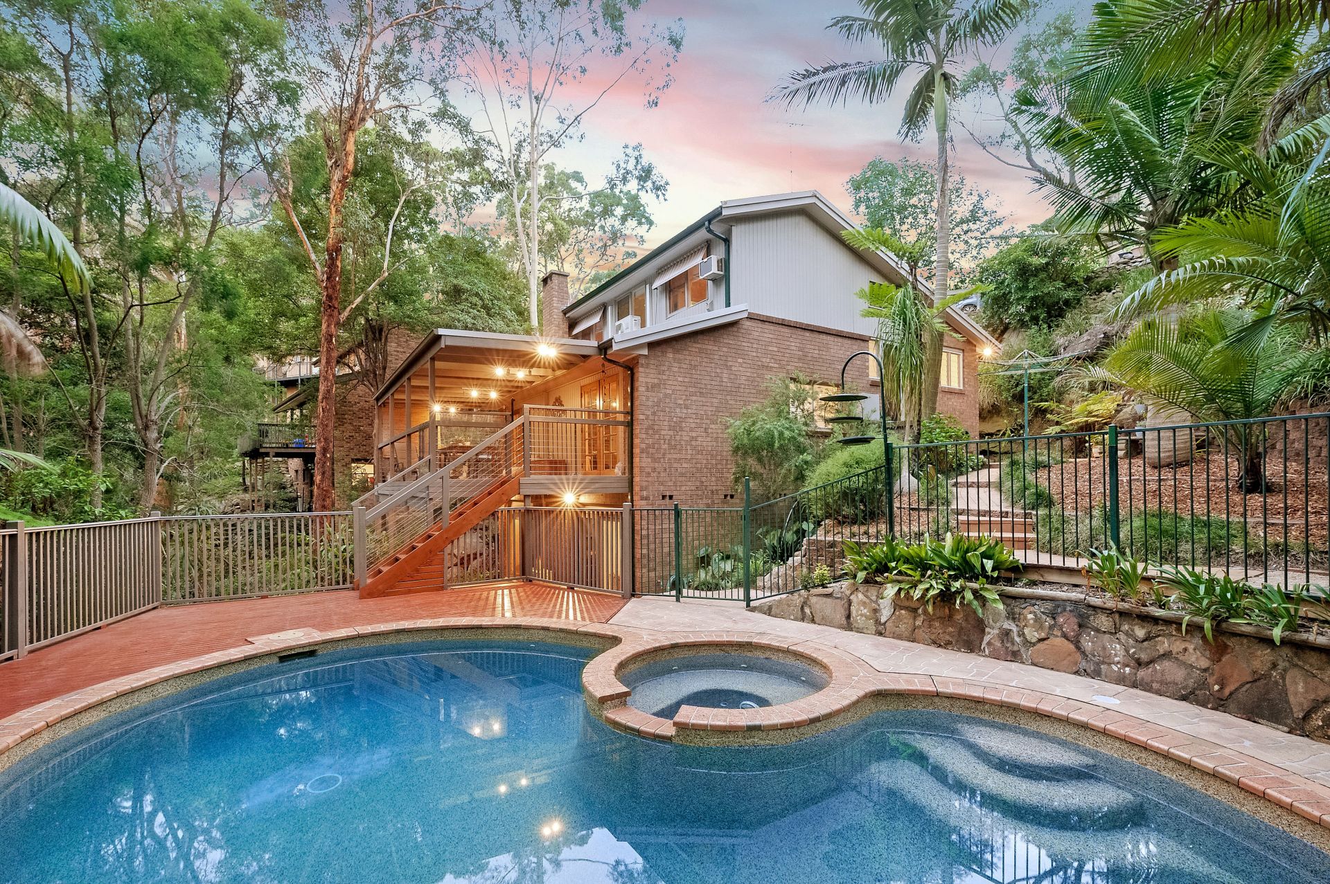 7 Akoonah Close, Westleigh, Westleigh - Thumbnail 2