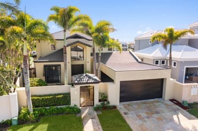 Prestigious Furnished Waterfront Estate in Exclusive Sovereign Islands