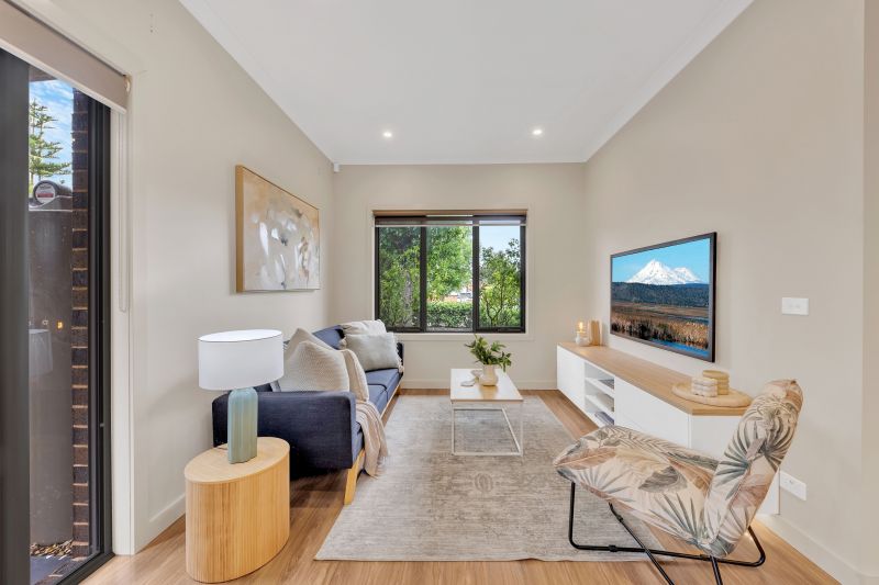 6/16 Banff Street, Reservoir