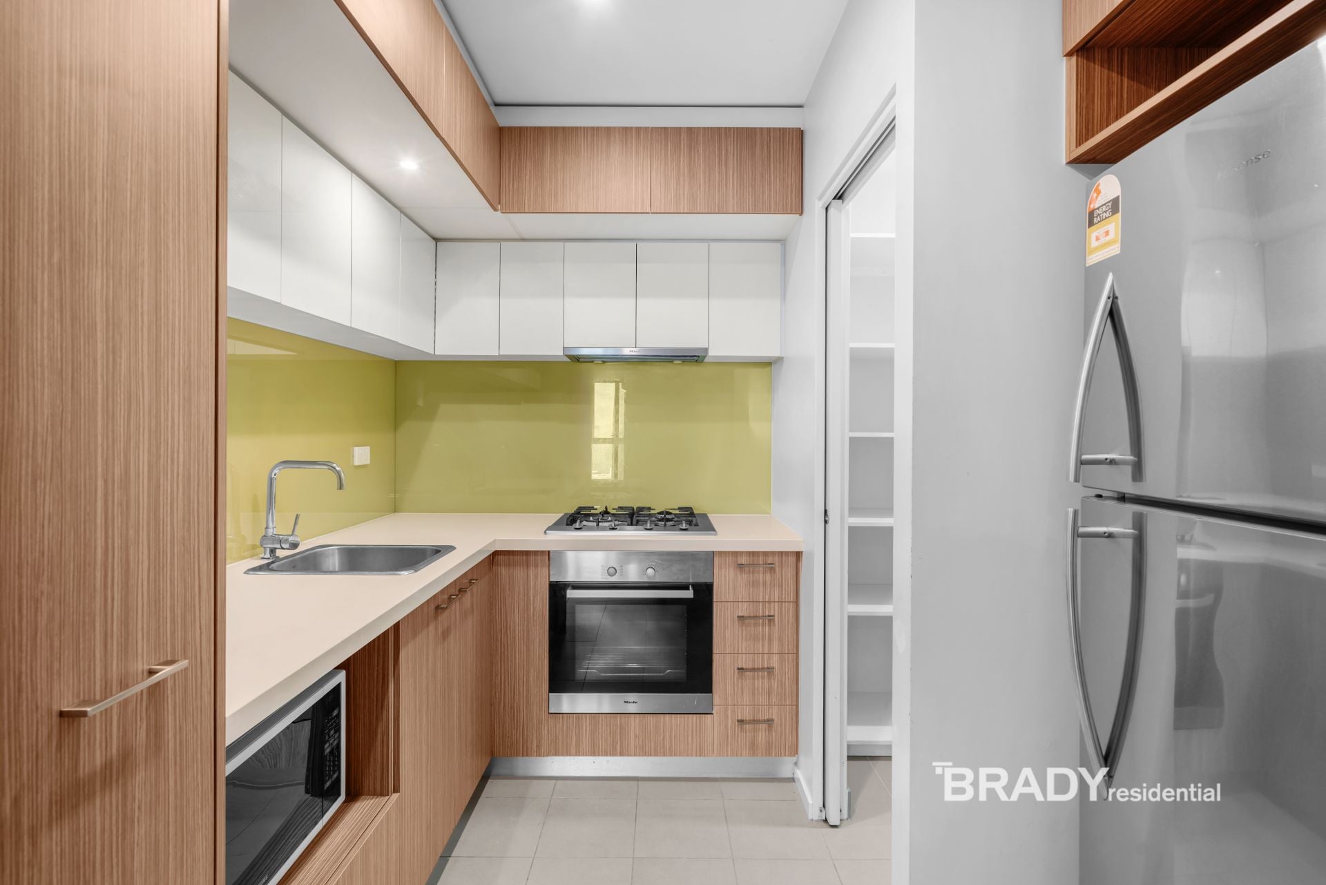 3909/8 Sutherland Street Melbourne VIC, Melbourne - Thumbnail 2