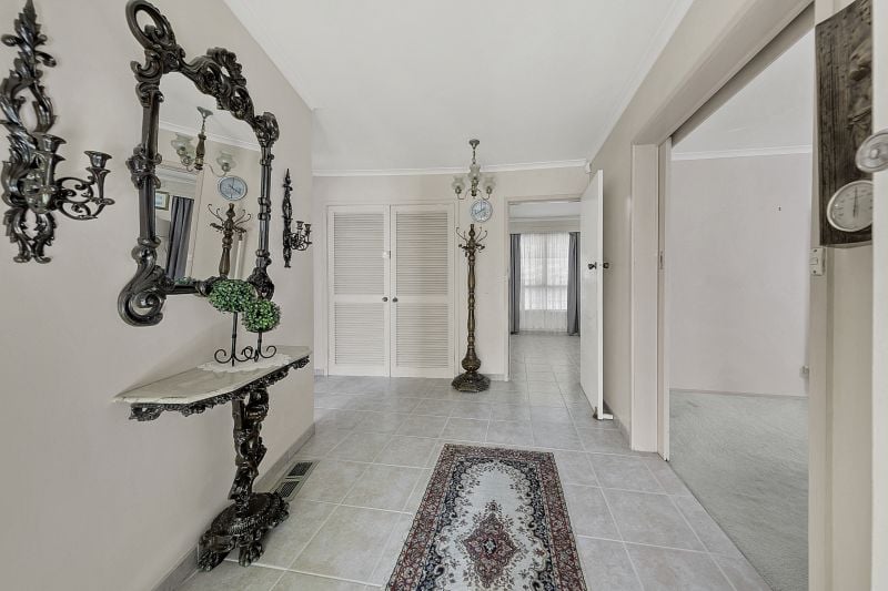 217 The Boulevard, Thomastown