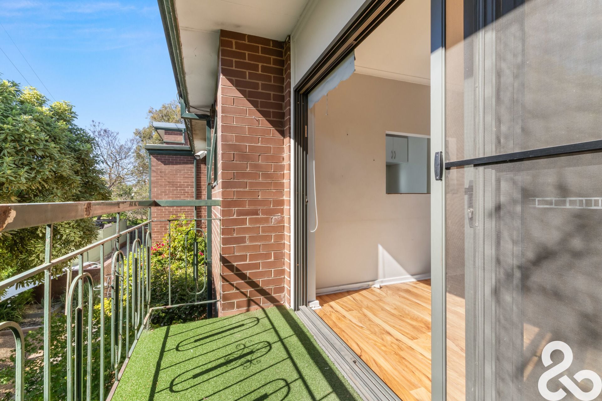 Stylish Inner-City Apartment in Prime Location