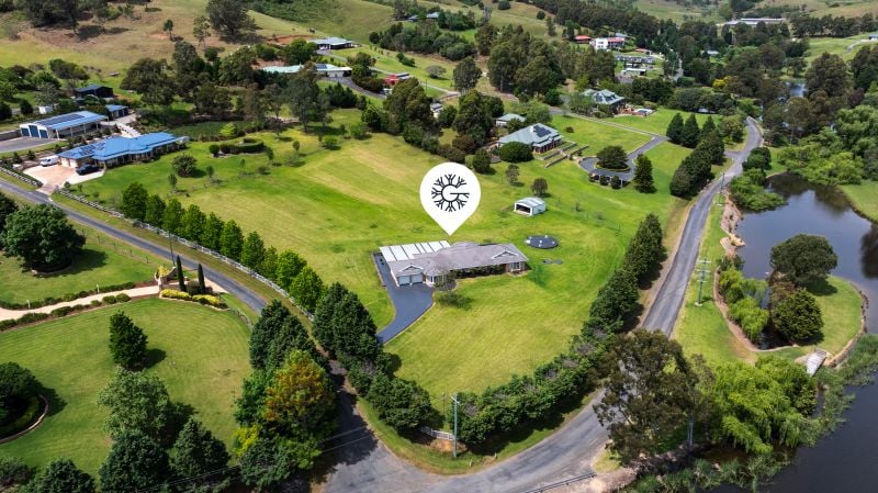 Your Country Escape Awaits in The Oaks