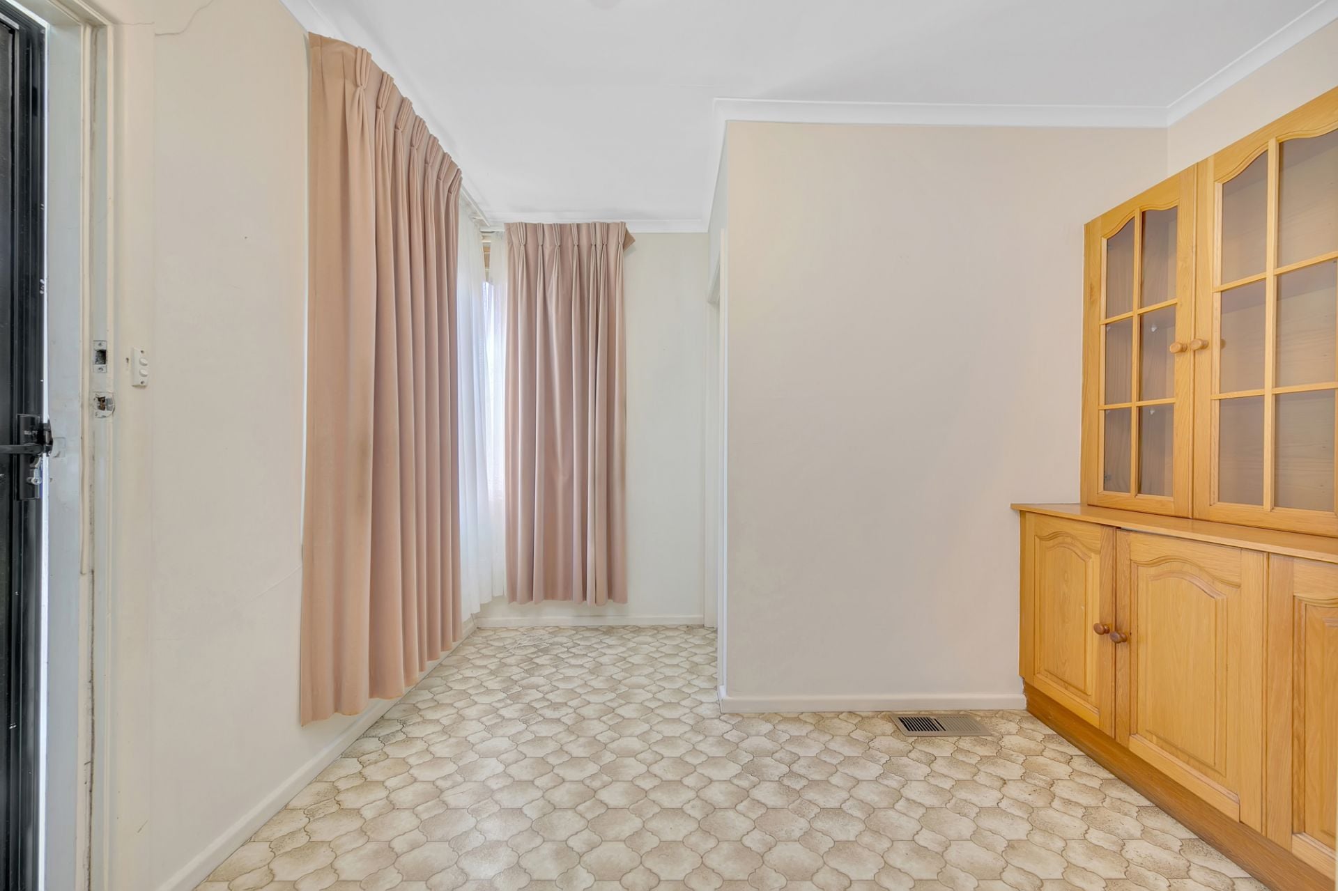 926 m2  =  Big Potential , Big Rewards