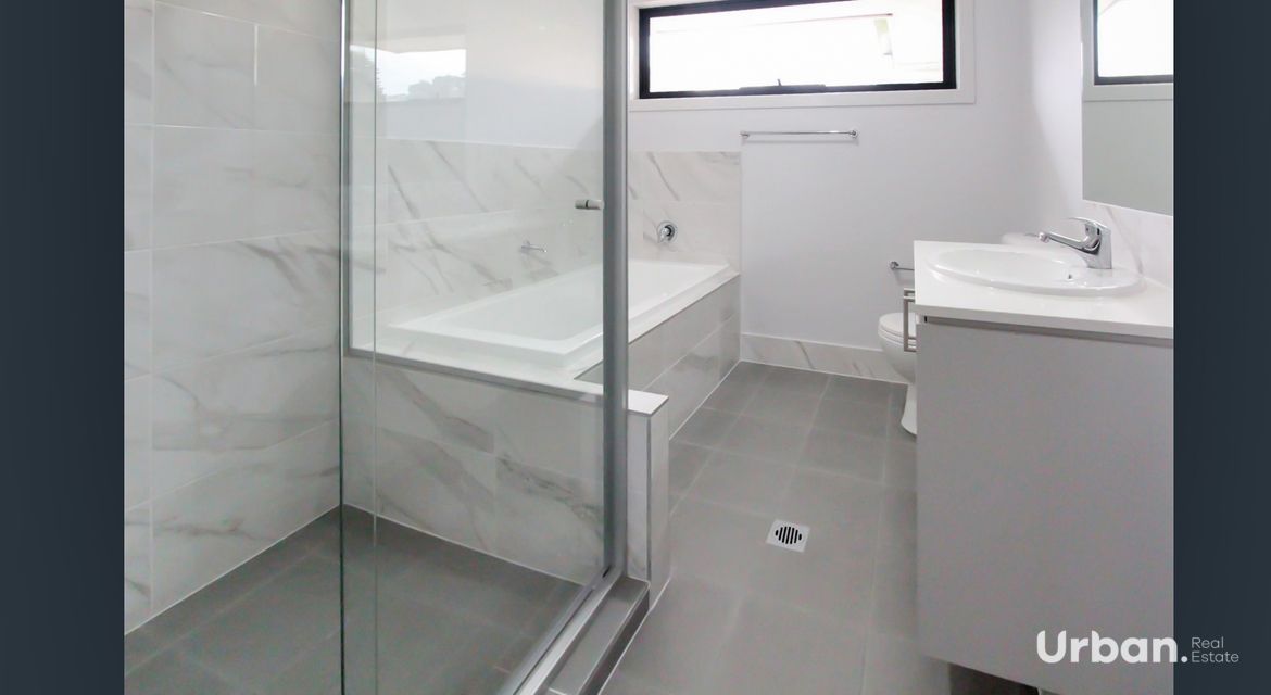 Austral 32 Tamarin Rock Avenue Street