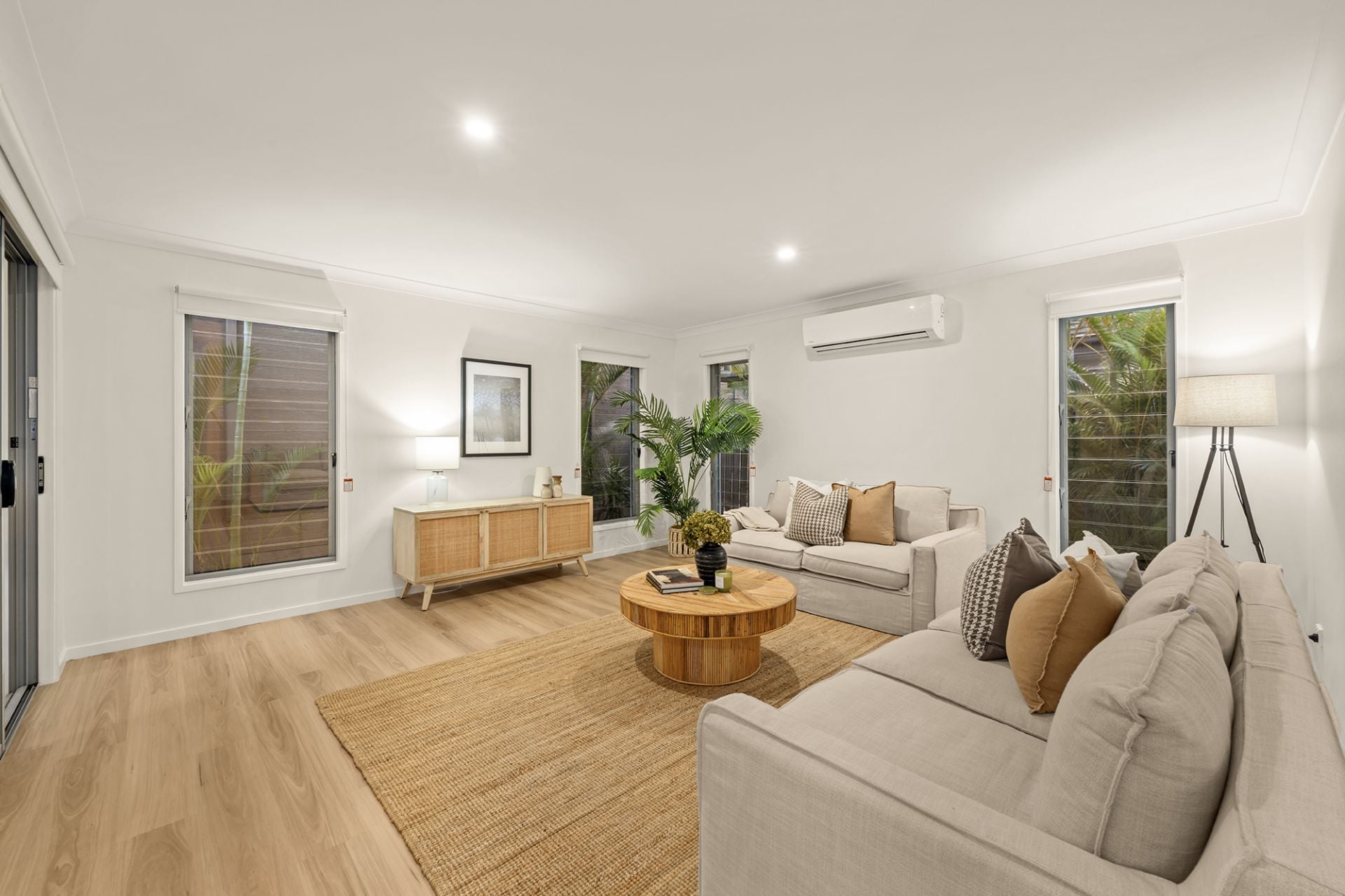 24 Azure Way, Hope Island QLD 4212, Hope Island - Thumbnail 4