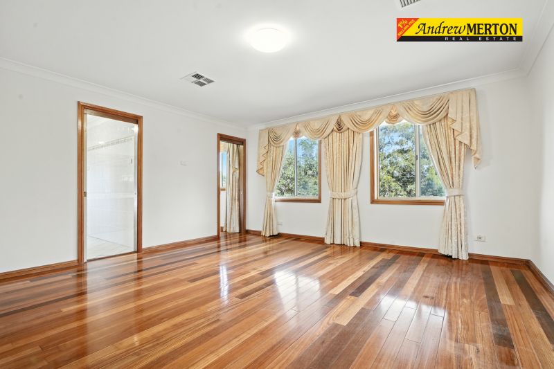 79 James Mileham Drive, Kellyville