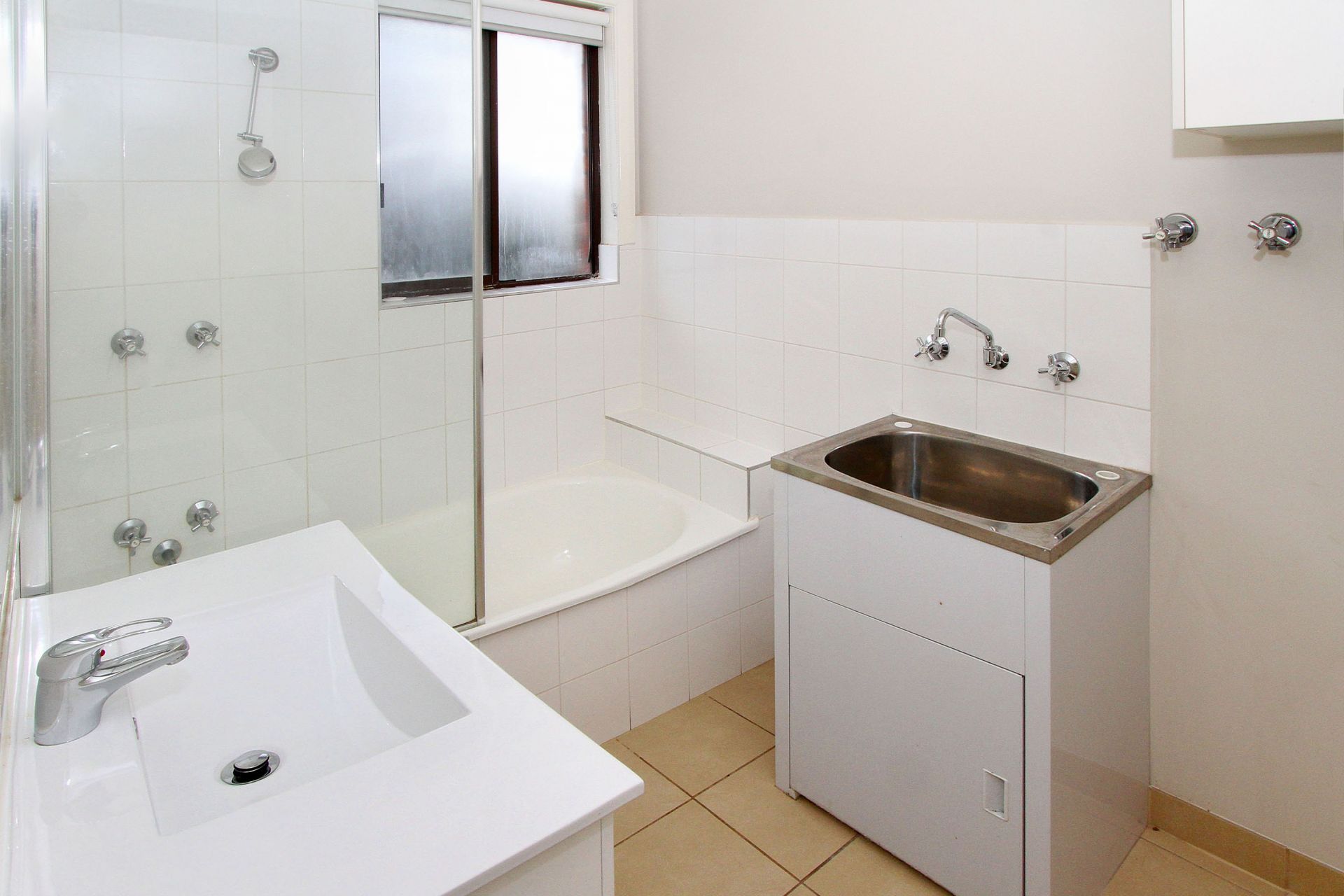PERFECTLY LOCATED & PERFECTLY PRICED! *SHORT TERM LEASE ONLY*