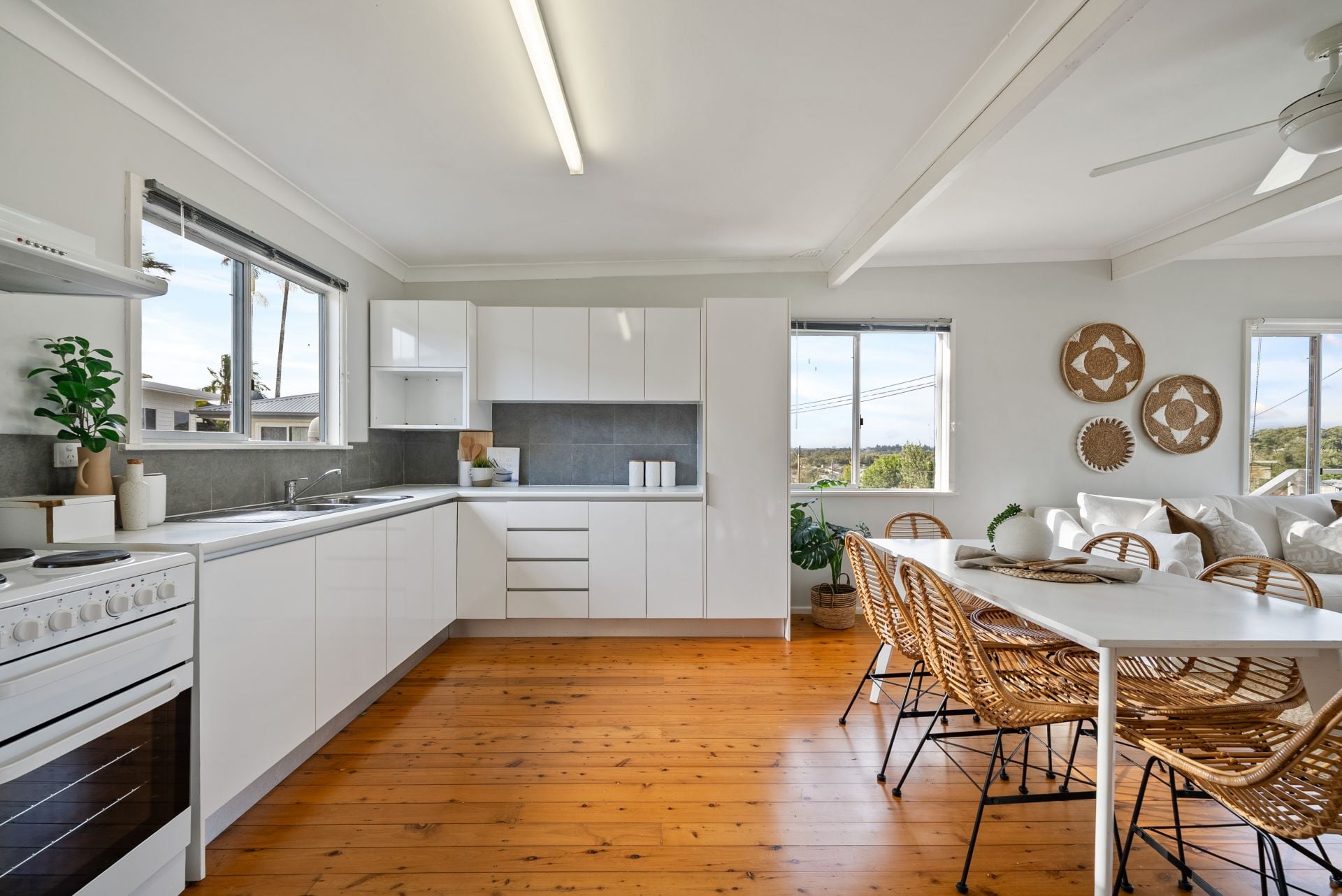 593 The Entrance Road Bateau Bay NSW, Bateau Bay - Thumbnail 4