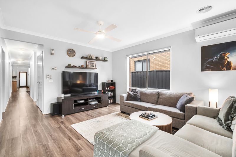 10 Catanzaro Crescent, Wollert