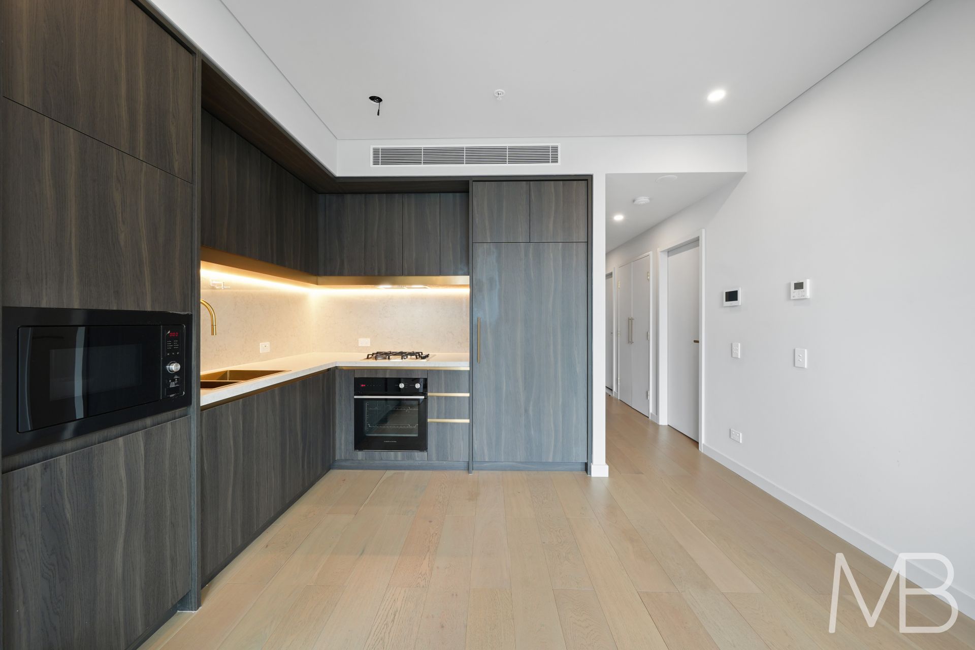 634/16 MIDDLETON AVENUE, Castle Hill, Castle Hill - Thumbnail 3