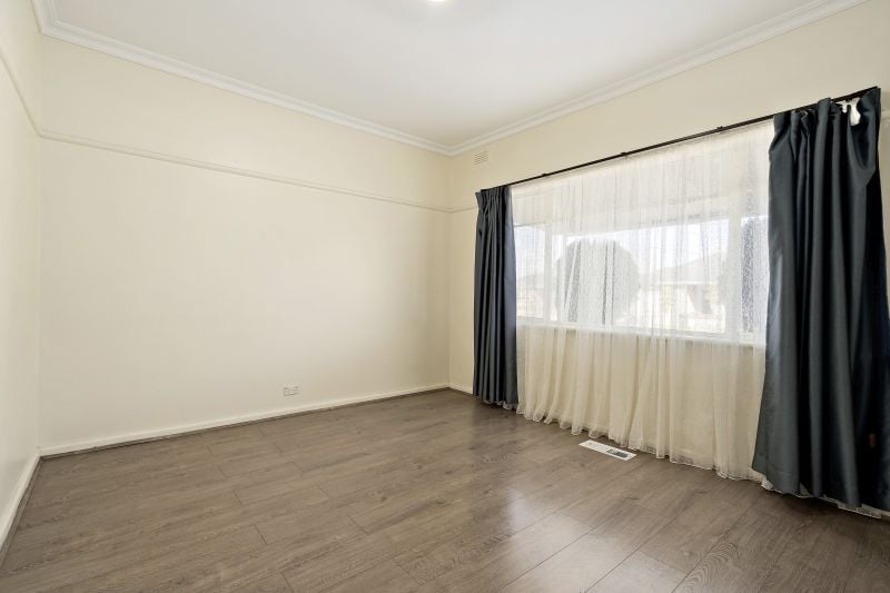 116 Alexander Avenue, Thomastown