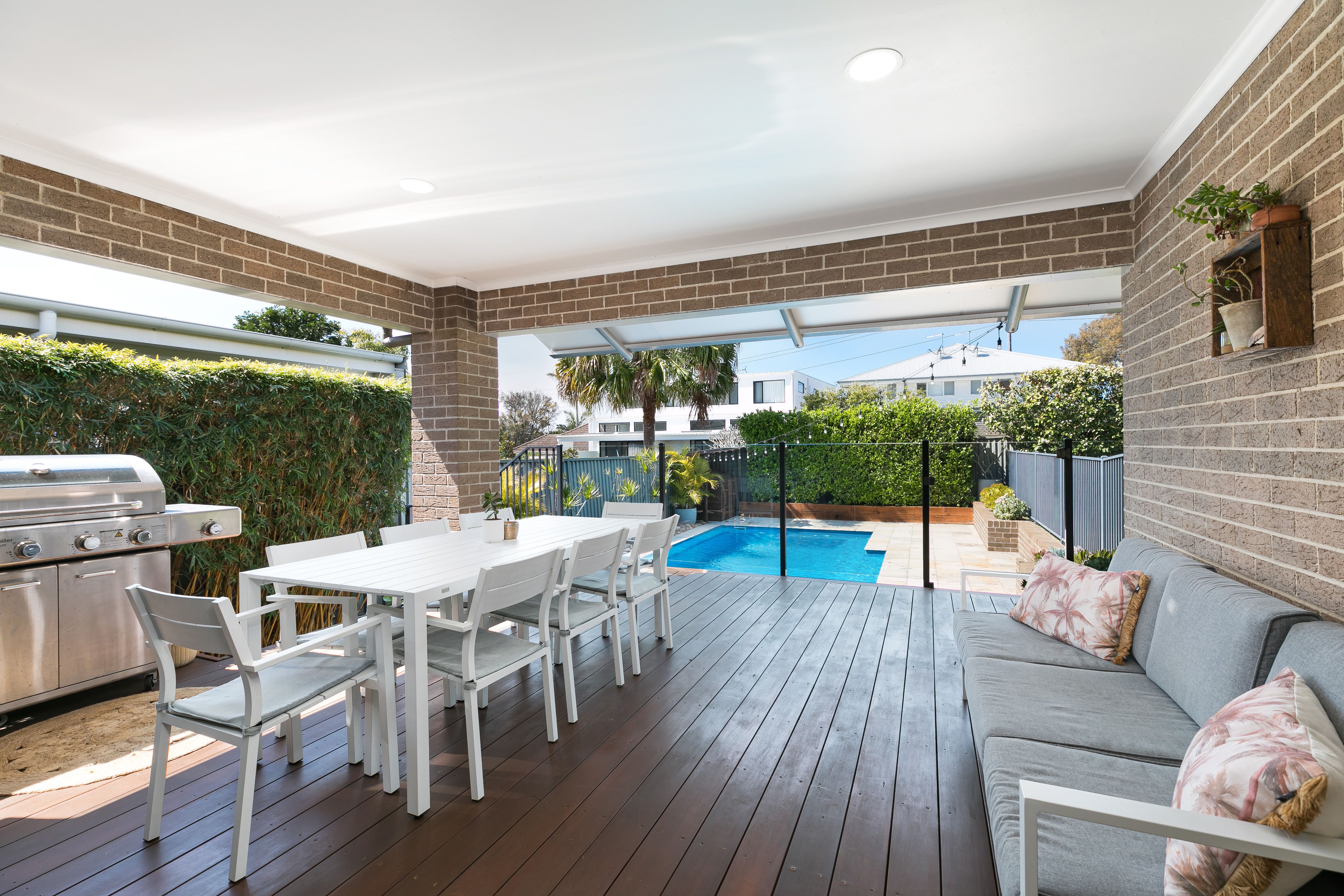 16 Arcadia Avenue WOOLOOWARE 2230
