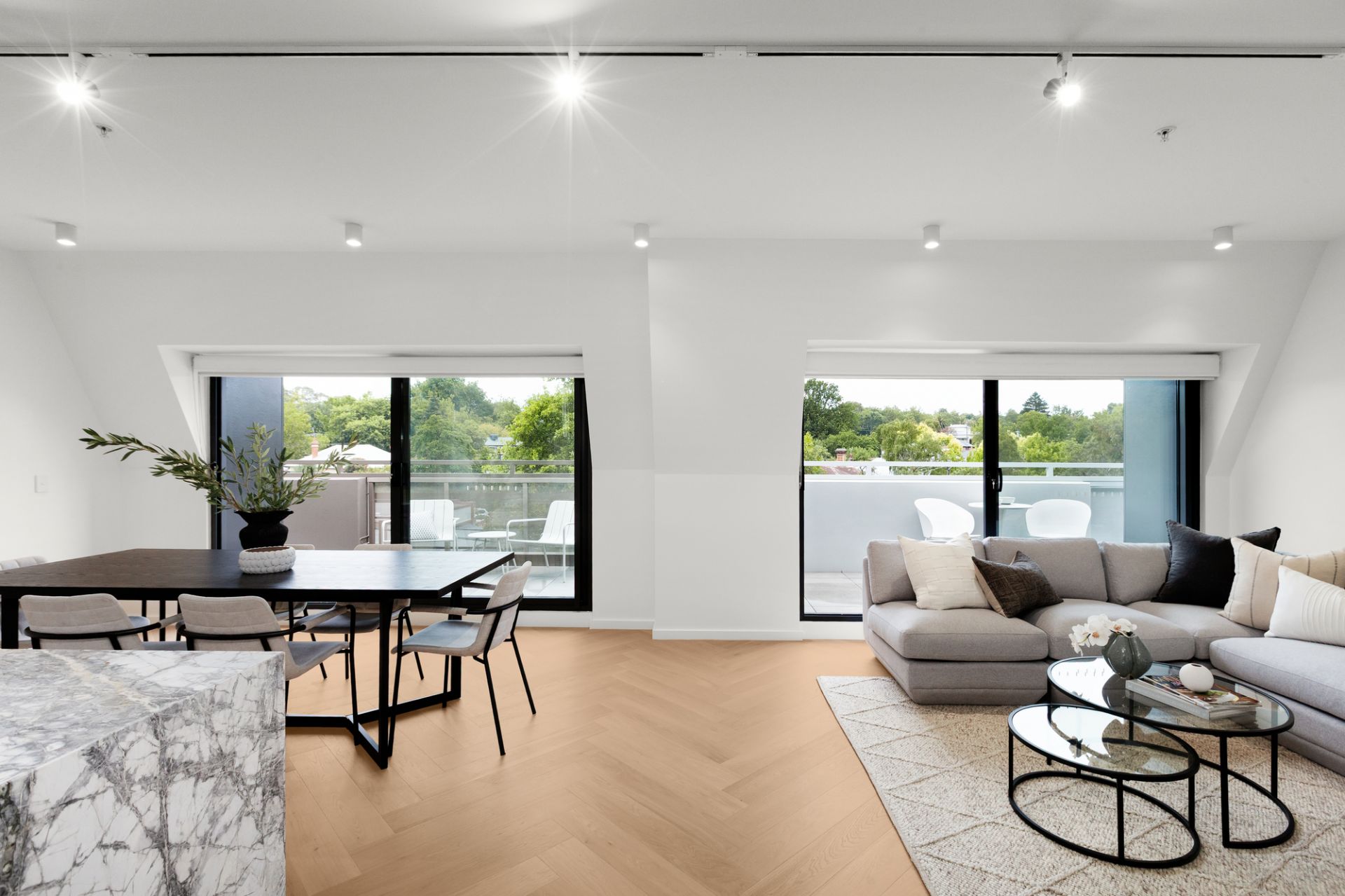 209/85 Maling Road, Canterbury, Canterbury - Thumbnail 2