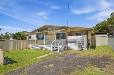 Charmhaven 2 Norah Avenue