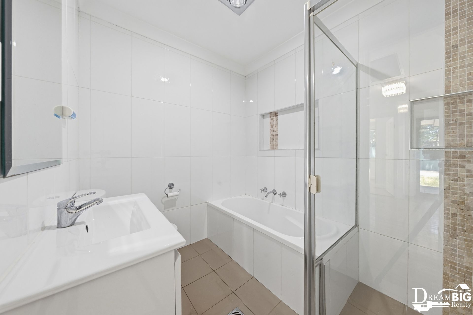5 Malone Crescent, Dean Park, Dean Park - Thumbnail 8