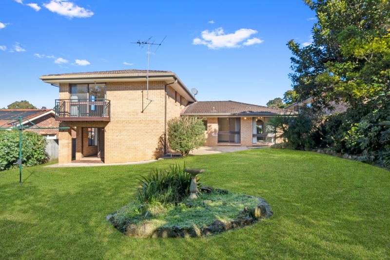 Real Estate For Sale - 8 Paxton Crescent - Cherrybrook , NSW