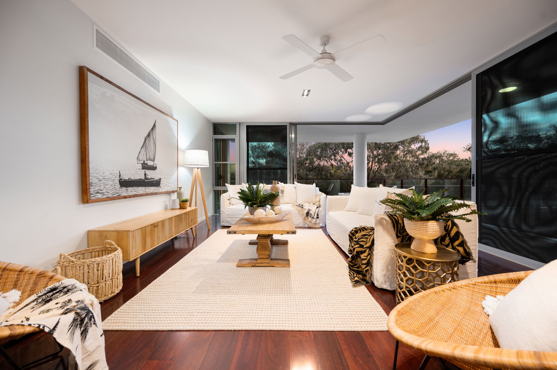 30104/2 Ephraim Island, Paradise Point - Thumbnail 3