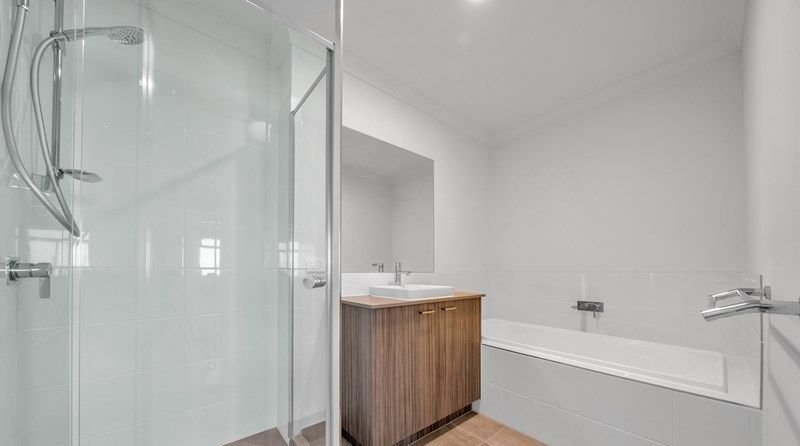 Modern 3-Bedroom Townhouse in a Convenient Location