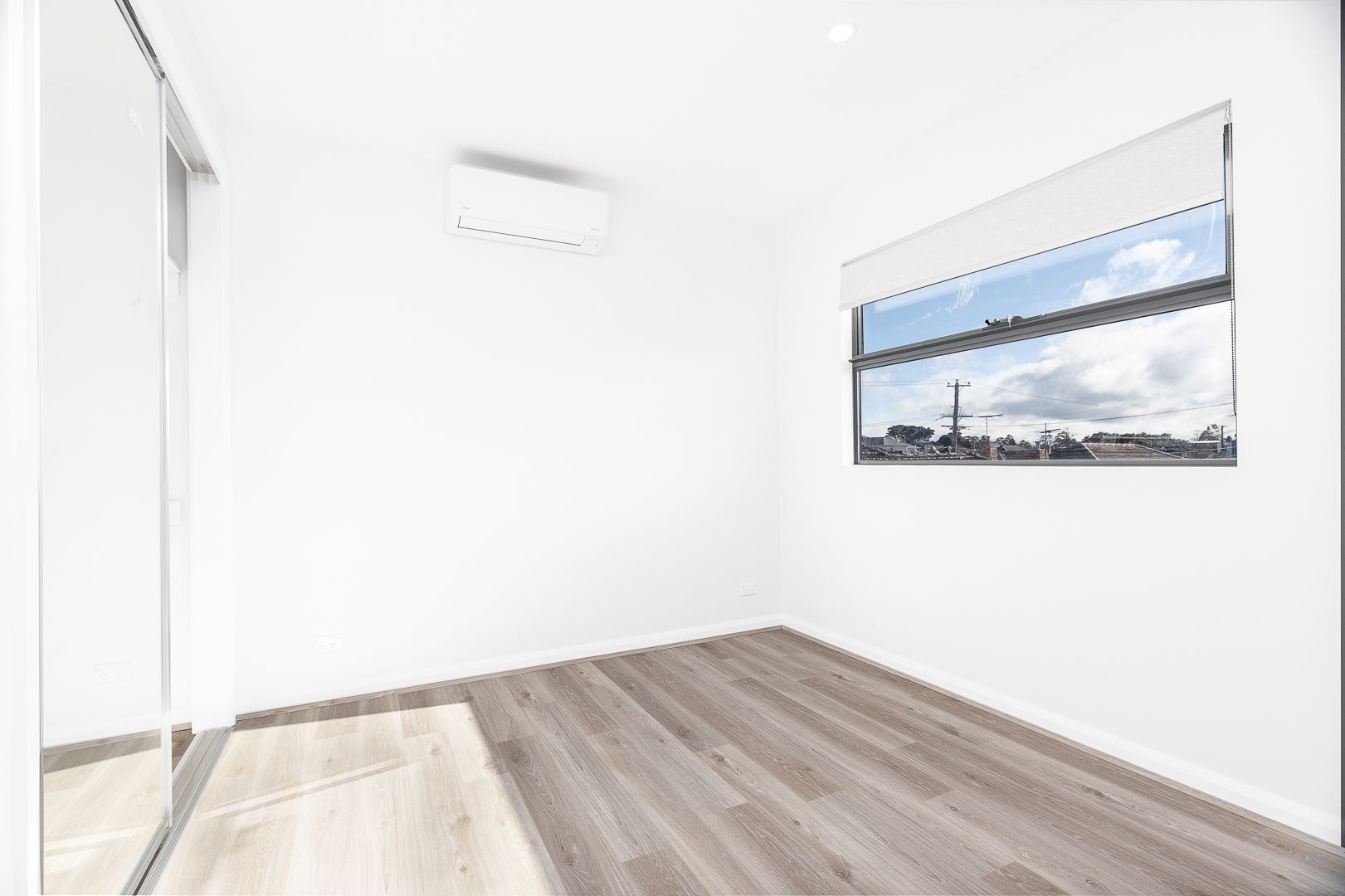 BRAND NEW 2 BEDROOM TOWNHOUSE