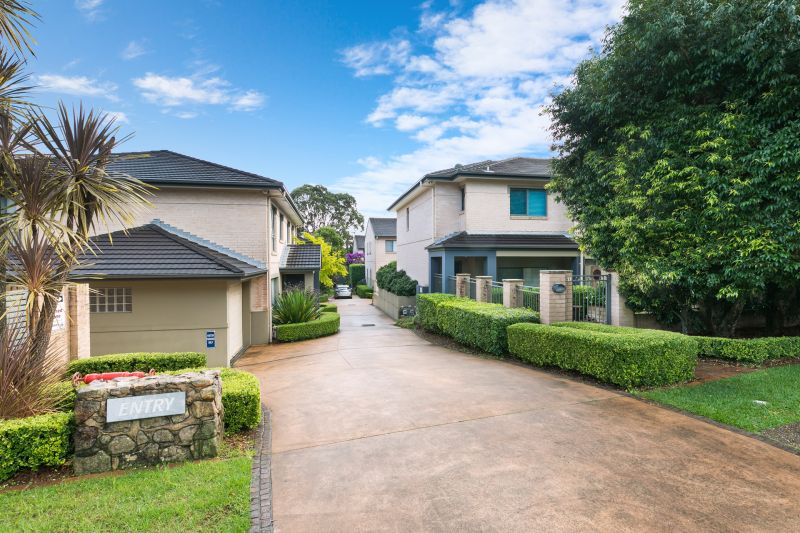 8/73 Denman Avenue WOOLOOWARE 2230
