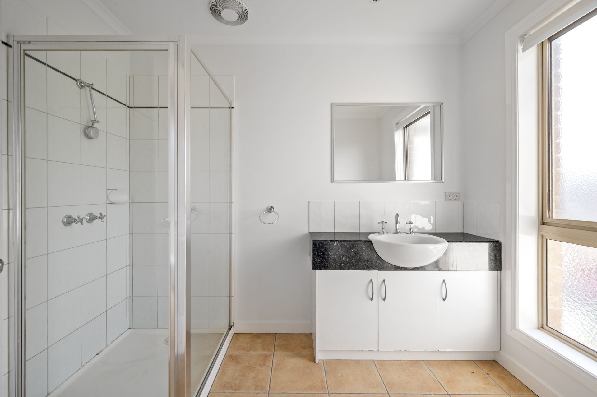 RENOVATED 3 BEDROOM TOWNHOUSE