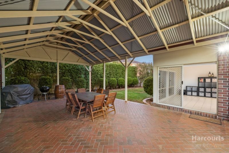 37 St Georges Avenue, Caroline Springs