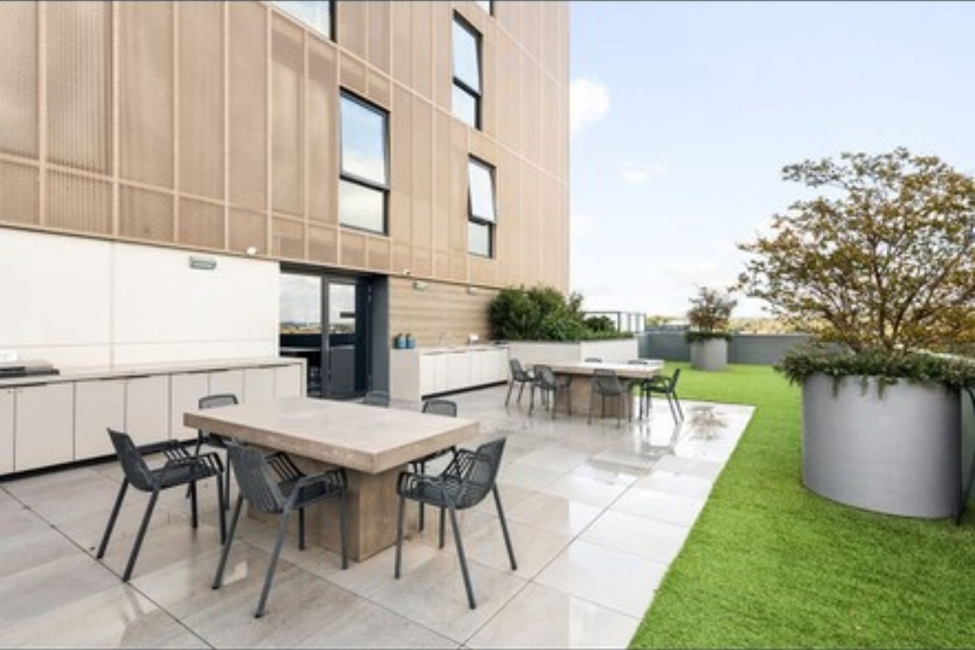 Ultra Modern Living In A Central Location