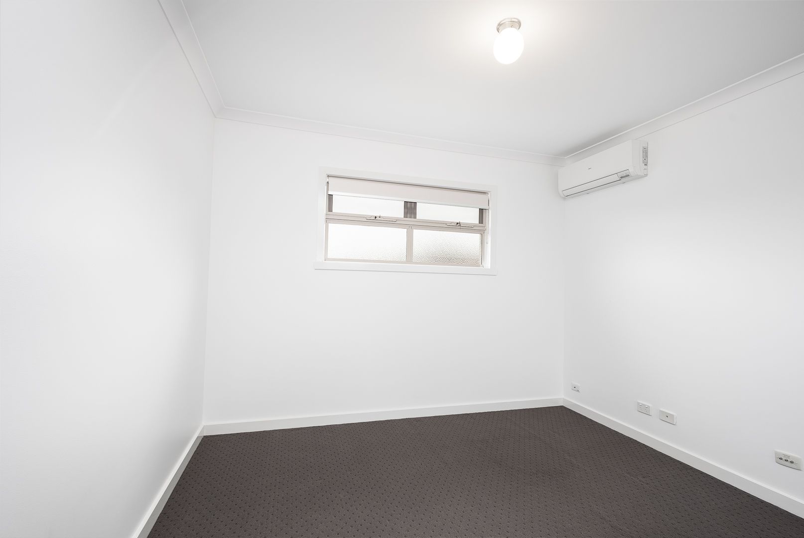 For Lease – Stylish 2-Bedroom Townhouse