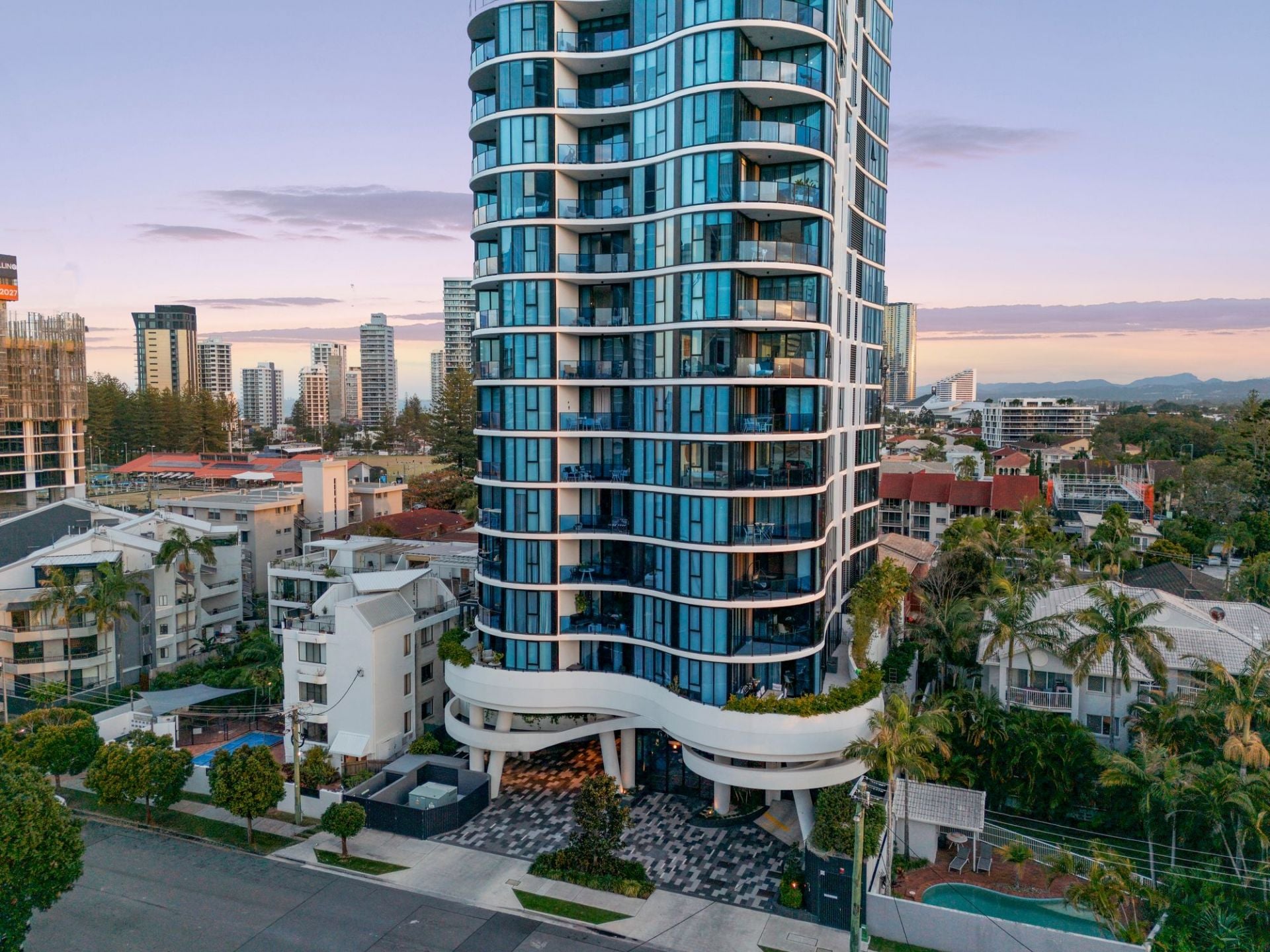 404/28-30 Second Avenue, Broadbeach - Image 1