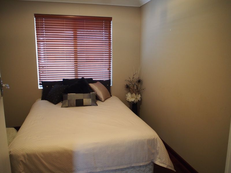 9 Thursley Way, Morley