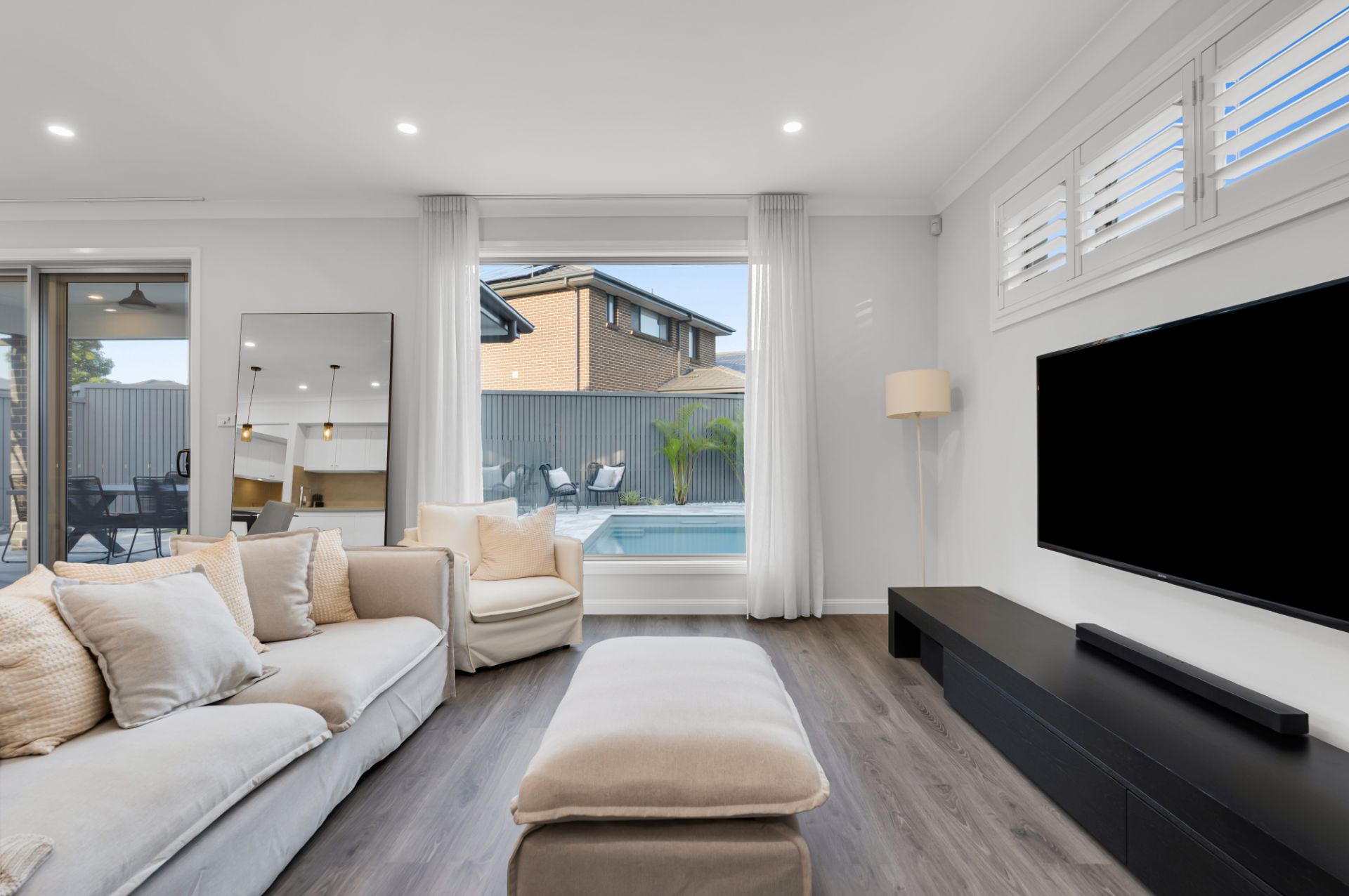 17 Pleasant Circuit, Gledswood Hills, Gledswood Hills - Thumbnail 5