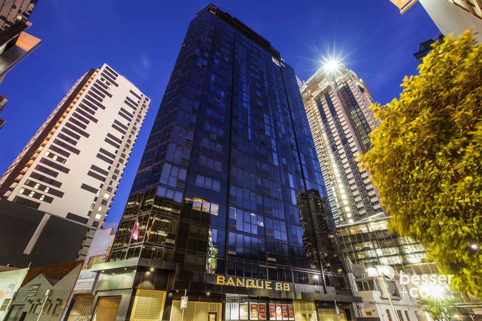 902/33 Clarke Street, Southbank - Thumbnail 3
