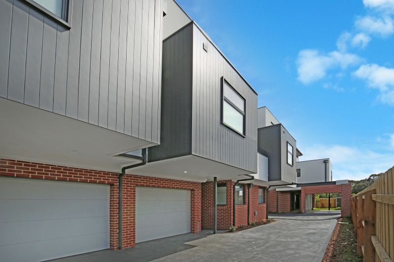 3/215 Separation Street, Northcote