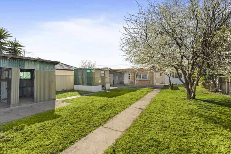 33 Central Avenue, Thomastown