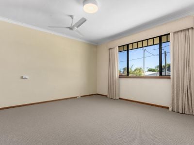 21 Hutchings Way, Kardinya