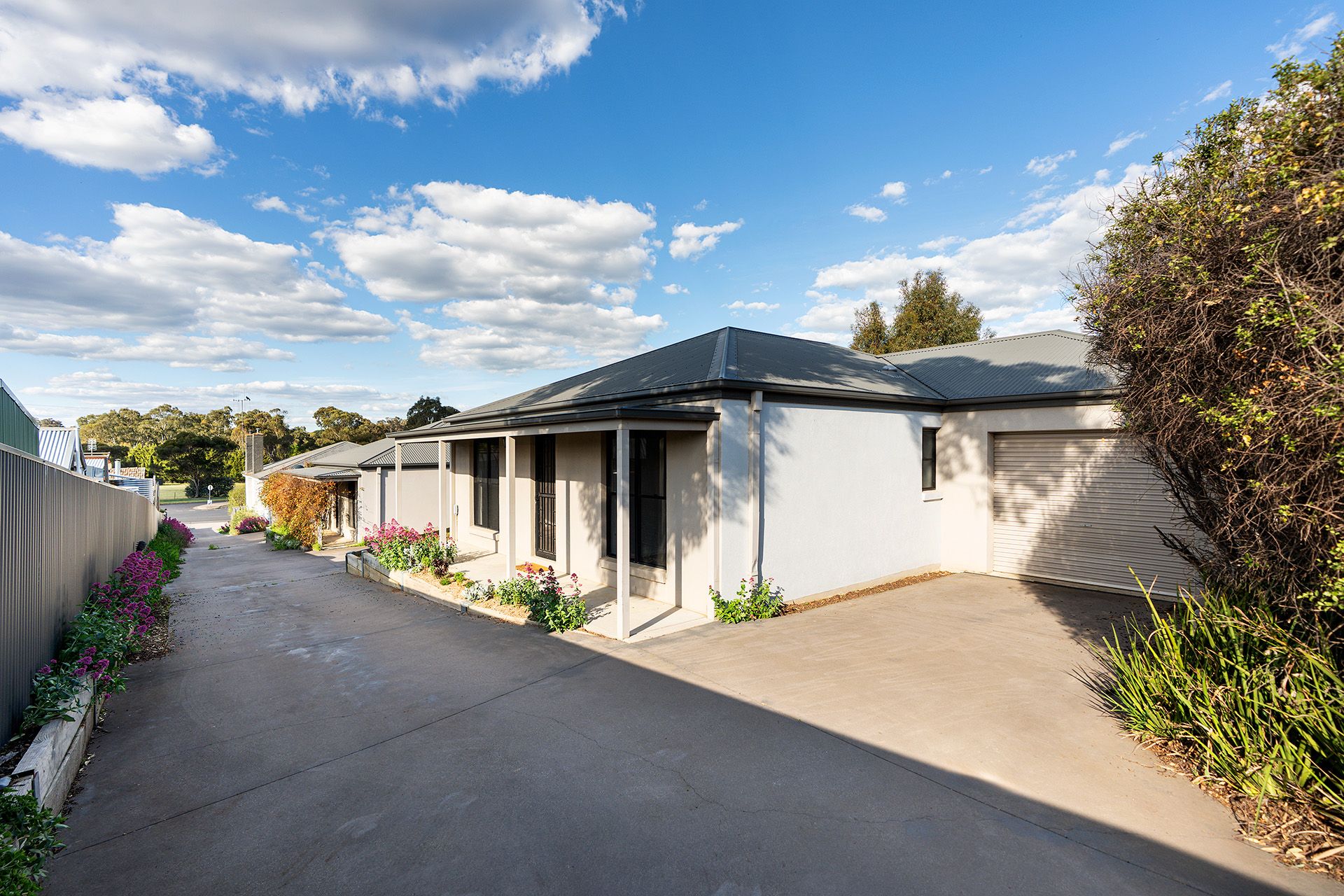 3/77 Elizabeth Street, Castlemaine - Image 1