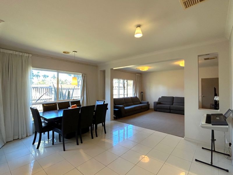 12 Shine Walk, Epping